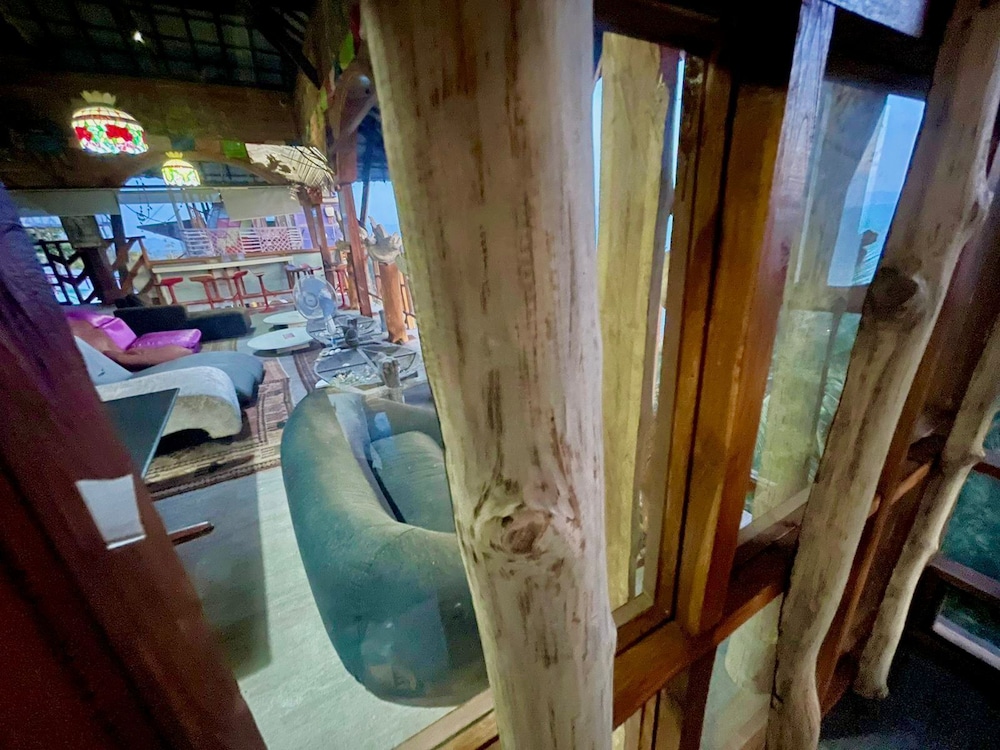 Panoramic Suite - Photo 28
