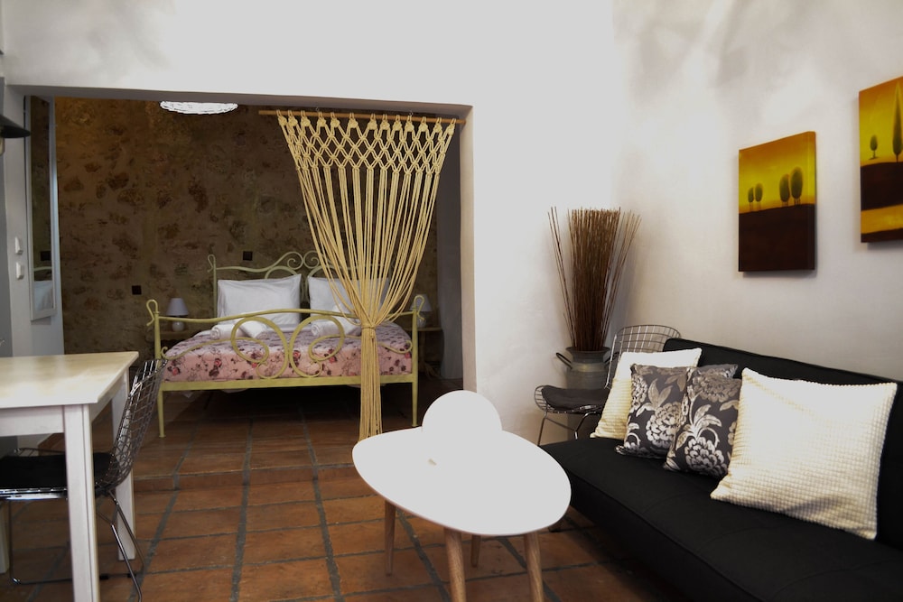 Studio, Ground Floor - Photo 5
