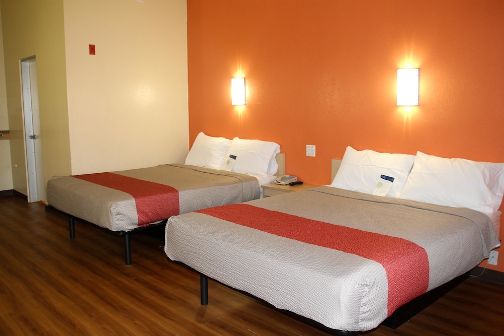 Deluxe Room, 2 Queen Beds, Accessible, Non Smoking photo 1