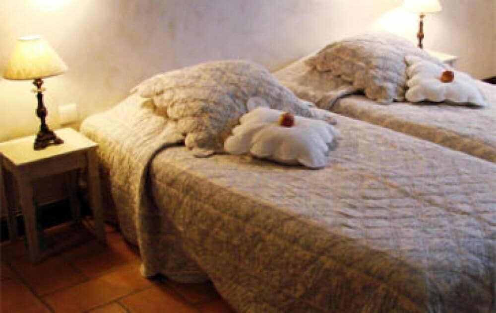 Double Room, 2 Twin Beds (Fleur de Lin)
