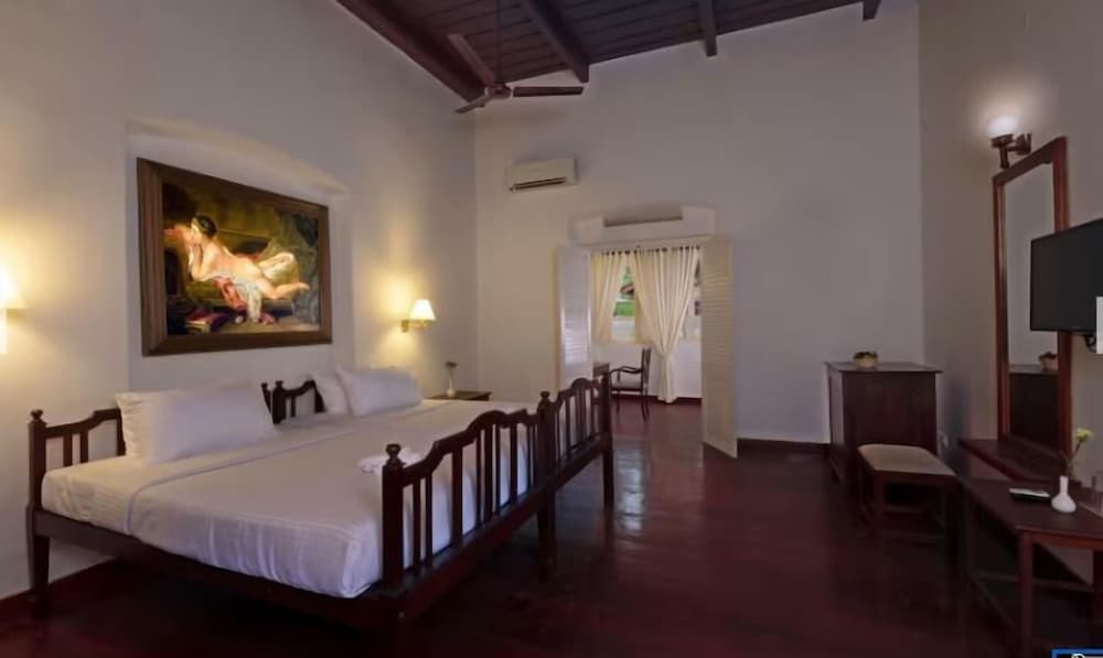 Classic Double Room, City View photo 1