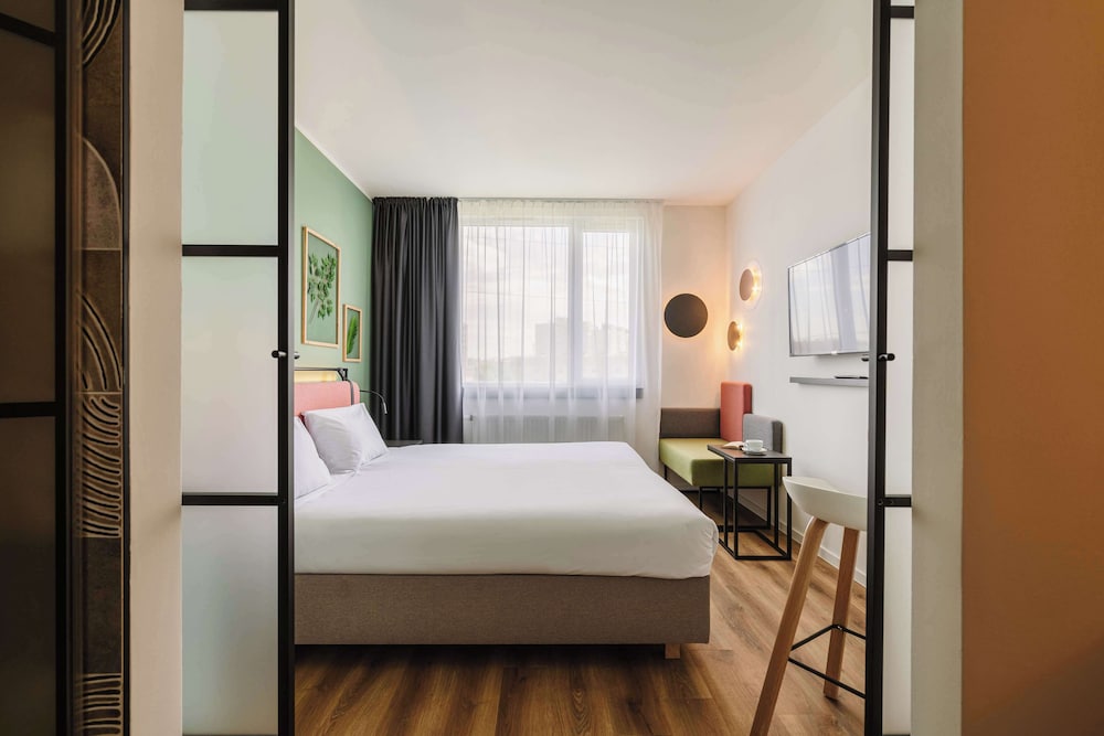 Standard Room, Multiple Beds - Photo 5
