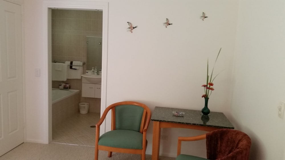Wisteria Suite photo 3