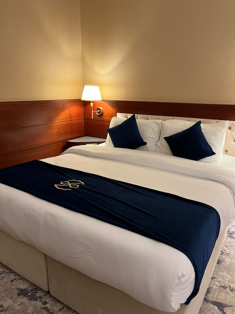 Deluxe Twin Room - Photo 2
