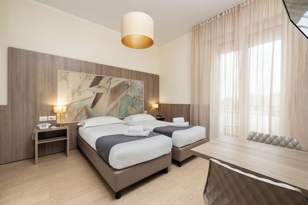 Twin Room - Photo 1