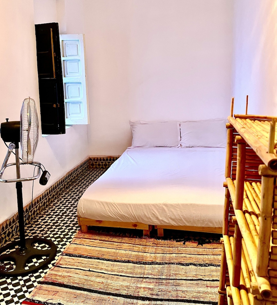 Standard Triple Room - Photo 18