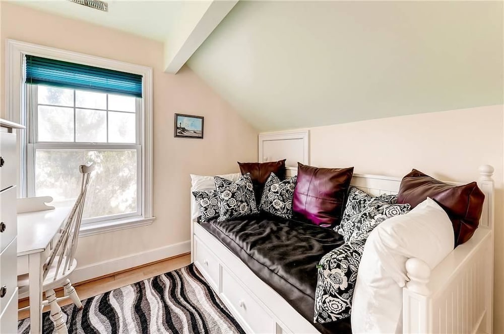 Family House, 3 Bedrooms, Ocean View, Sea Facing photo 2
