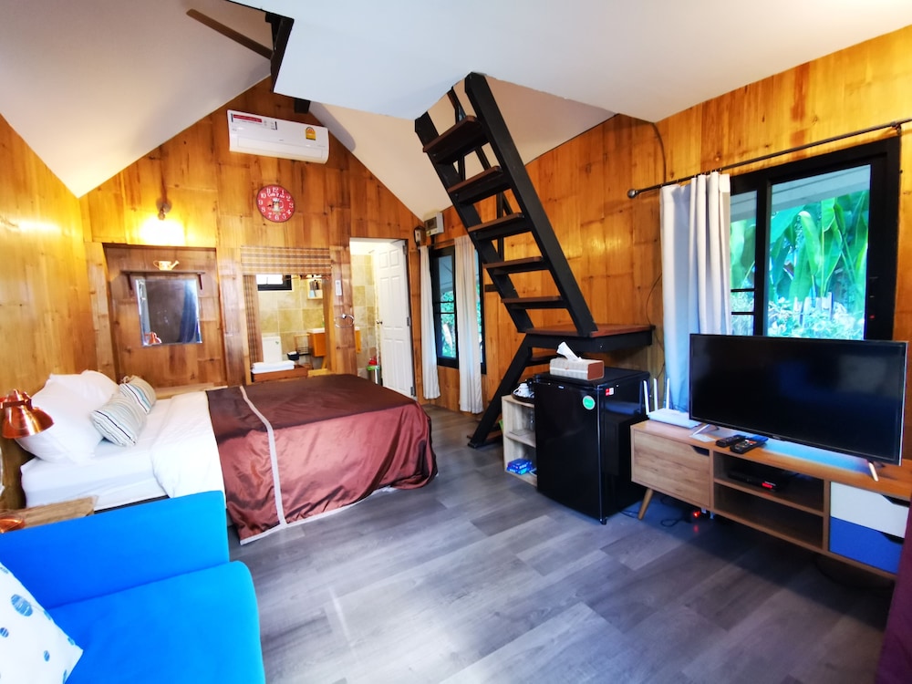 Family Double Room, Non Smoking, River View photo 1