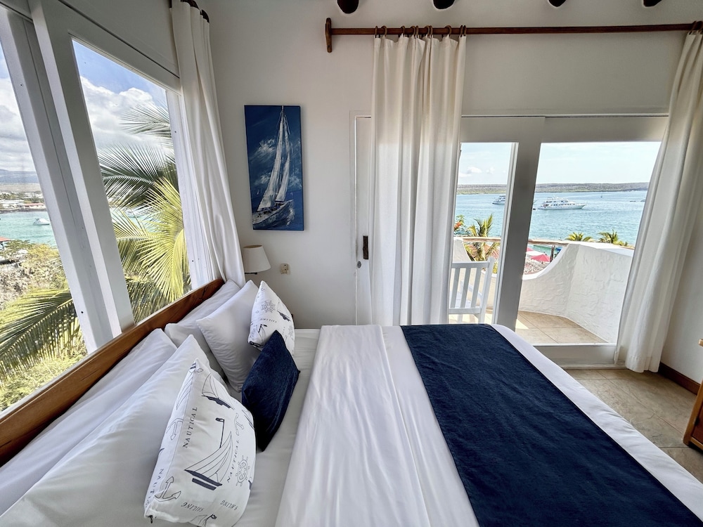 Standard Double Room, 1 Queen Bed, Ocean View photo 2