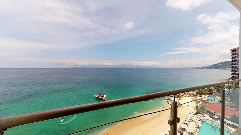 Premier Ocean Front Double Room - Photo 2