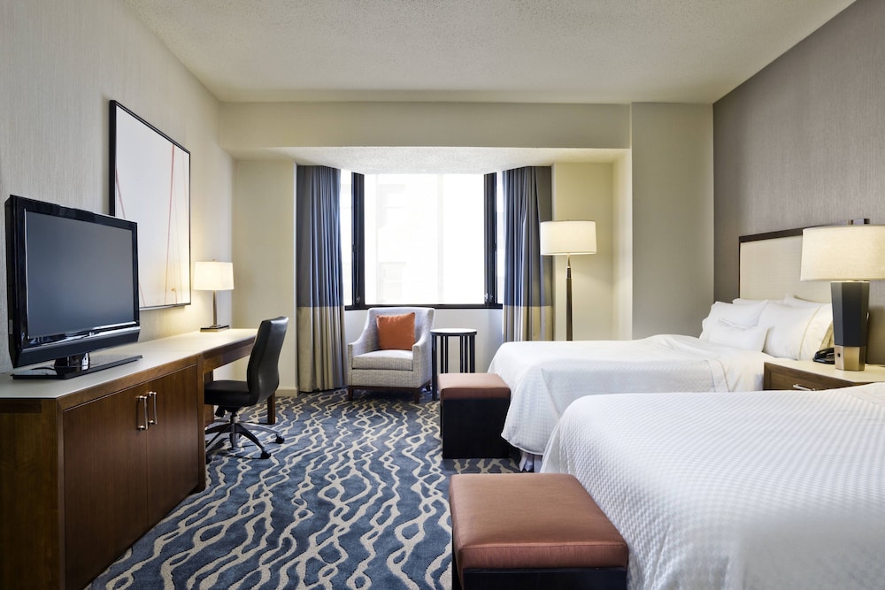 Grand Room, 2 Double Beds, City View - Photo 3