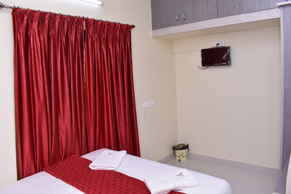 Deluxe Suite, Multiple Beds, City View photo 3