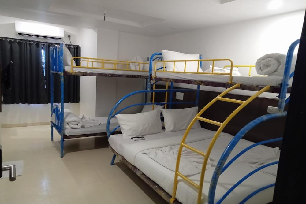 Family Room, Multiple Beds photo 1
