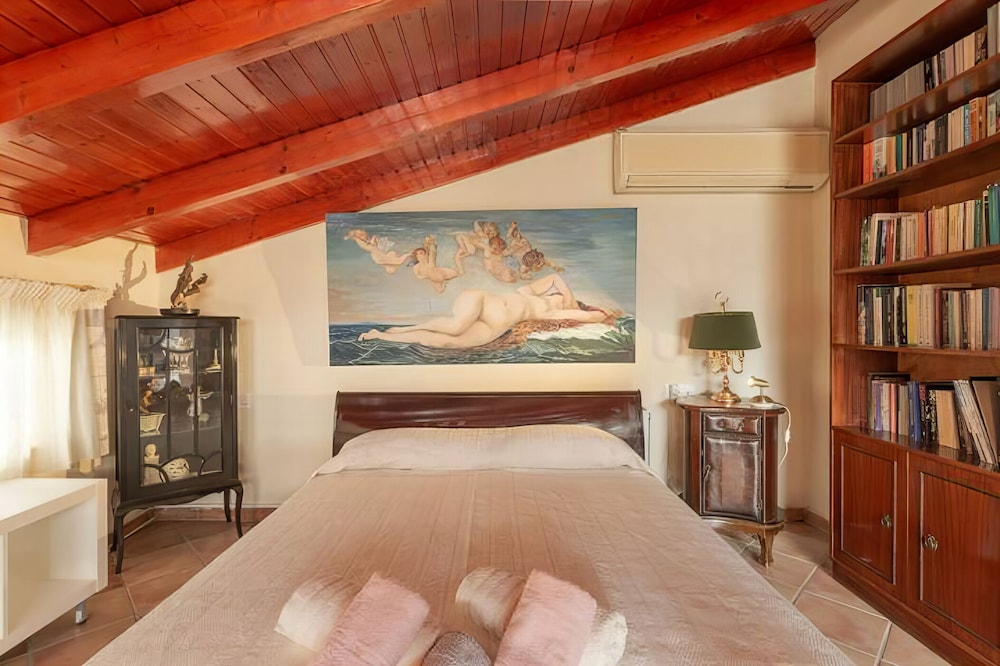 Luxury Villa, 4 Bedrooms, Private Pool, Poolside photo 3