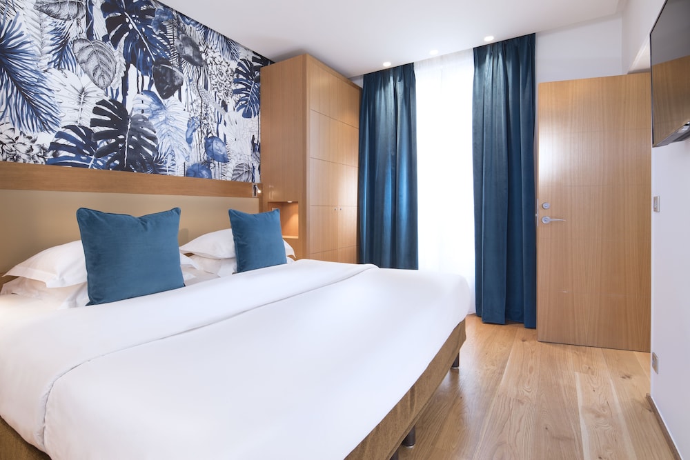 Hotel Le Six bedroom photo