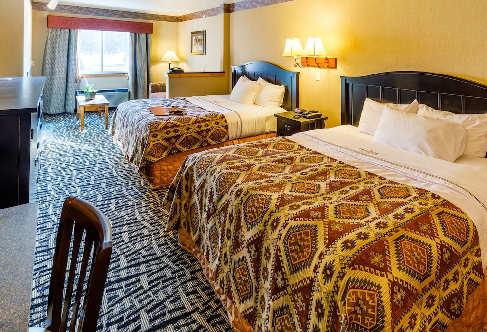 Suite, Fireplace
