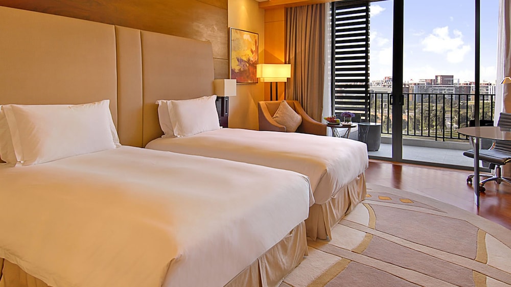 2 Twin Beds with Lake View - Photo 4