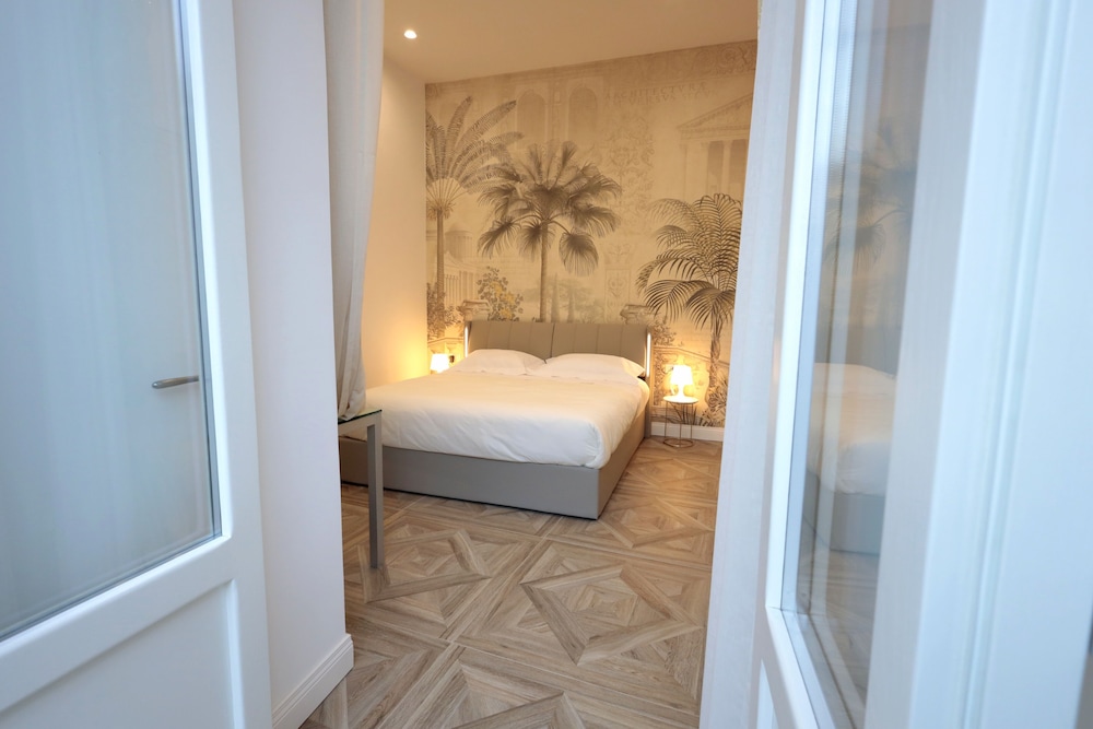 Luxury Triple Room, City View