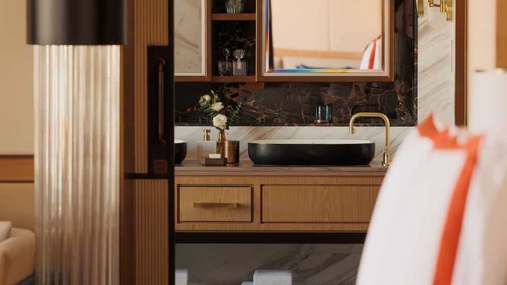 Promenade Deluxe Room with Marina Views - includes Private Terrace on Promenade (13sqm) photo 3