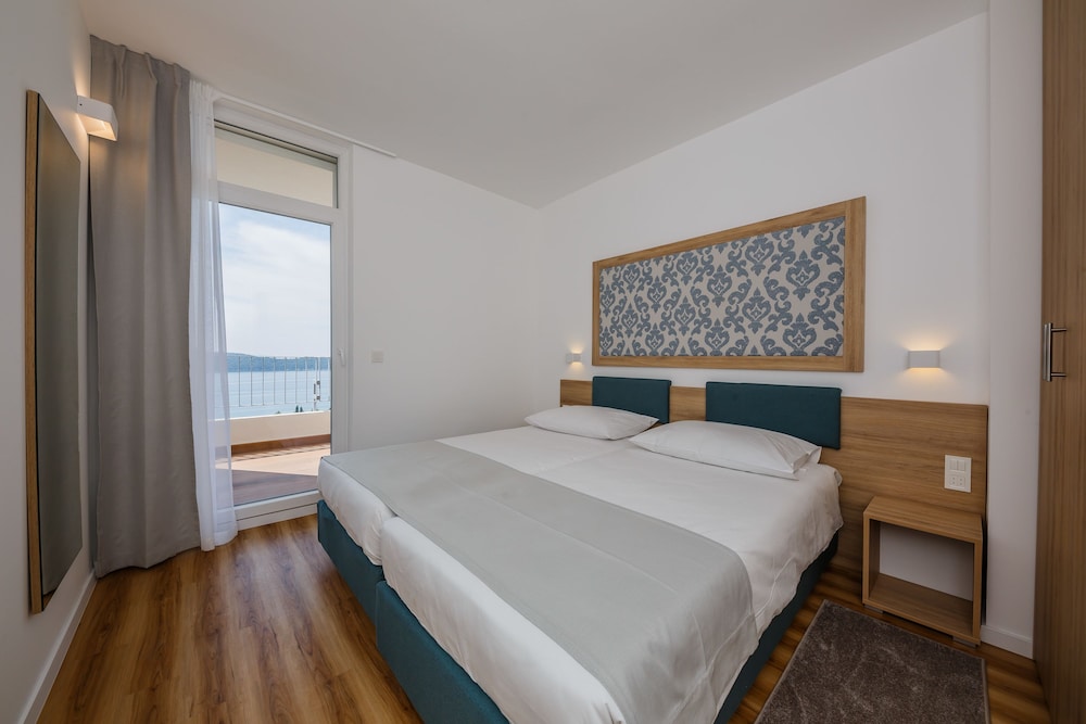 Superior Suite, Balcony, Sea Facing