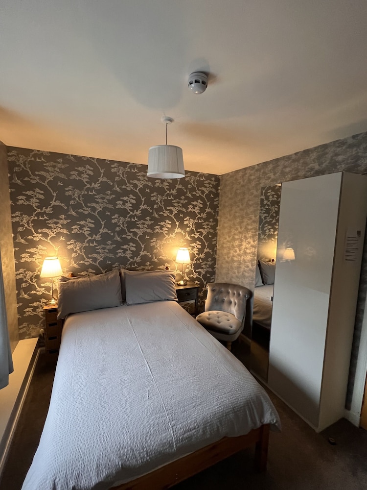 Single Room, Ensuite (No Pets) photo 2