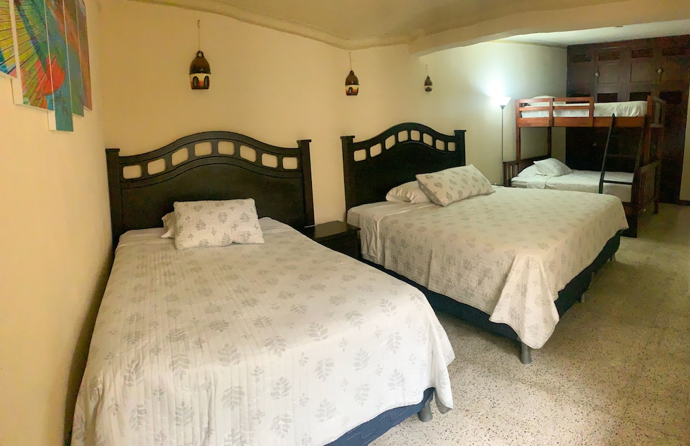 Basic Triple Room photo 2
