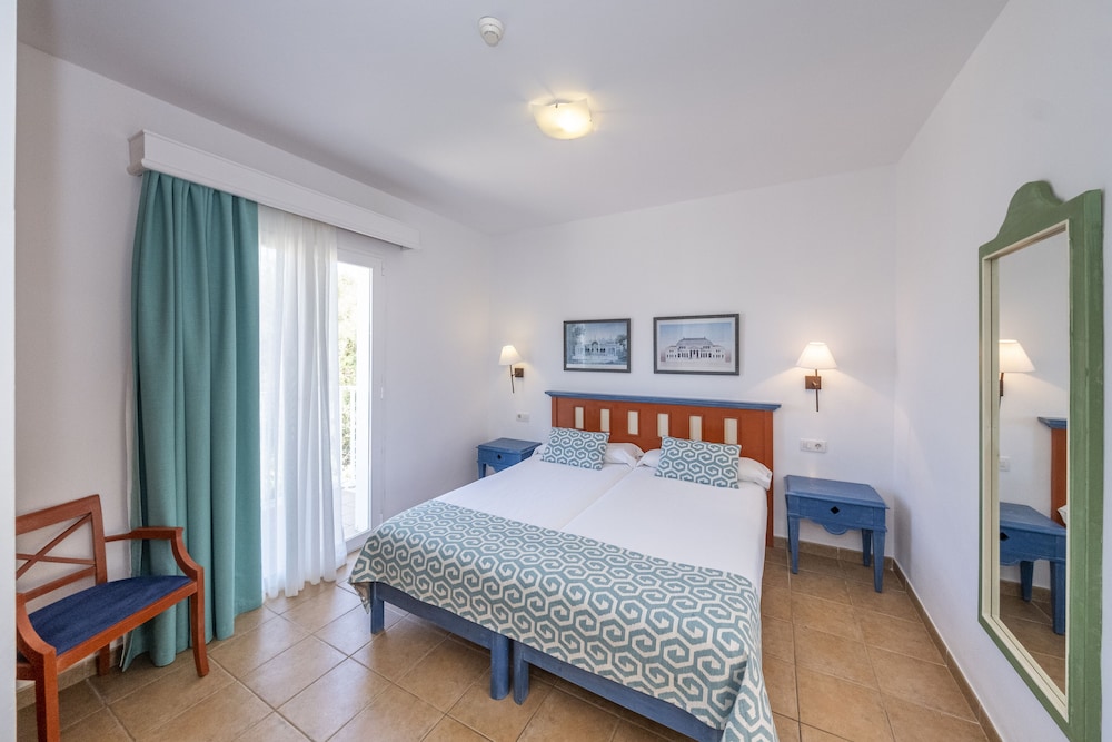Apartment, 1 Bedroom, Balcony (2 Adults + 1 Child) - Photo 1