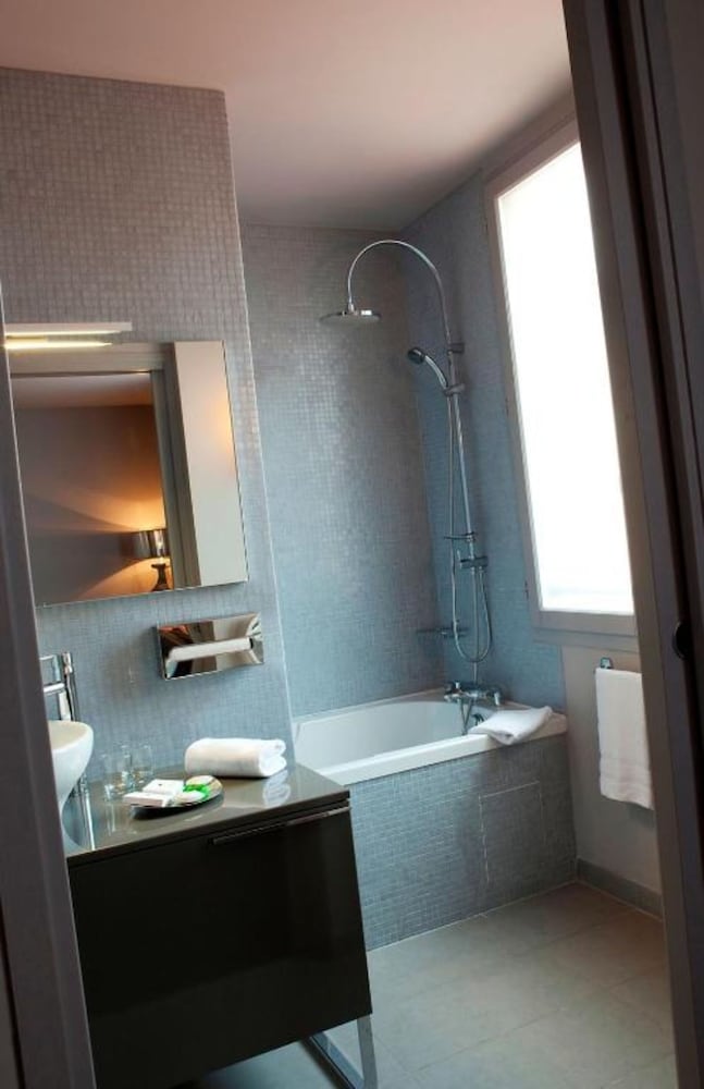 Junior Suite, 1 King Bed (Suite cote Patio) photo 2