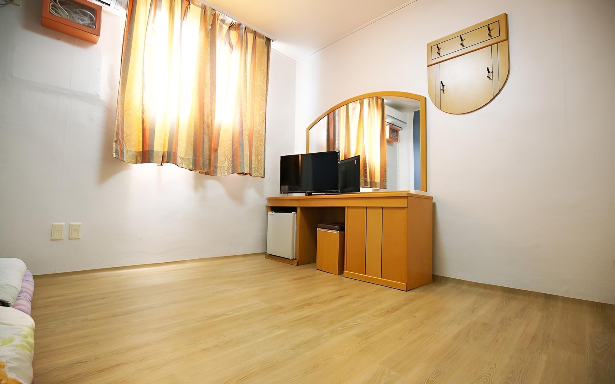 Room (Single bed(Twin)) photo 3