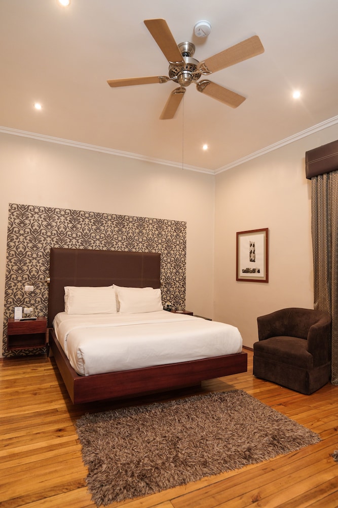 Studio Suite photo 2