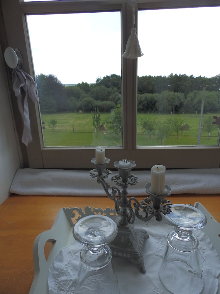 Suite (Marguerite Yourcenar) photo 2