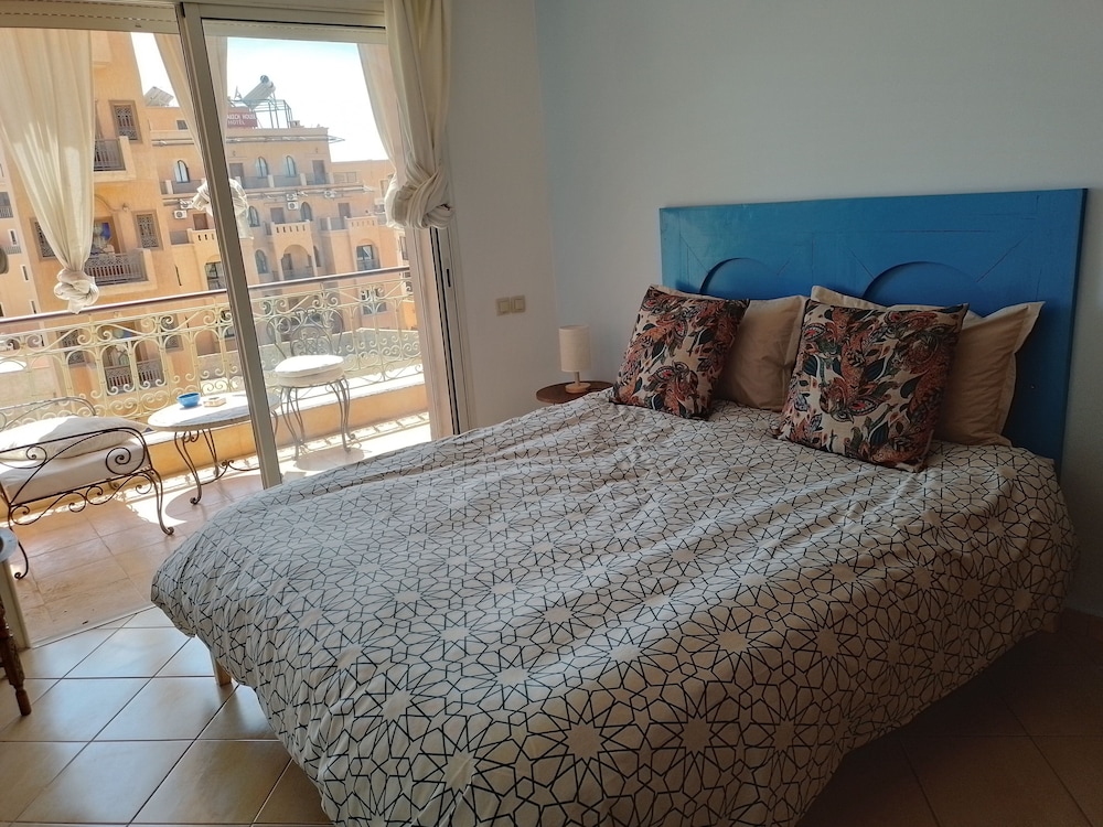 Comfort Penthouse, 1 King Bed photo 3