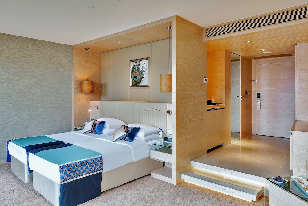 Mercury City View Room - Twin Bed - Photo 3