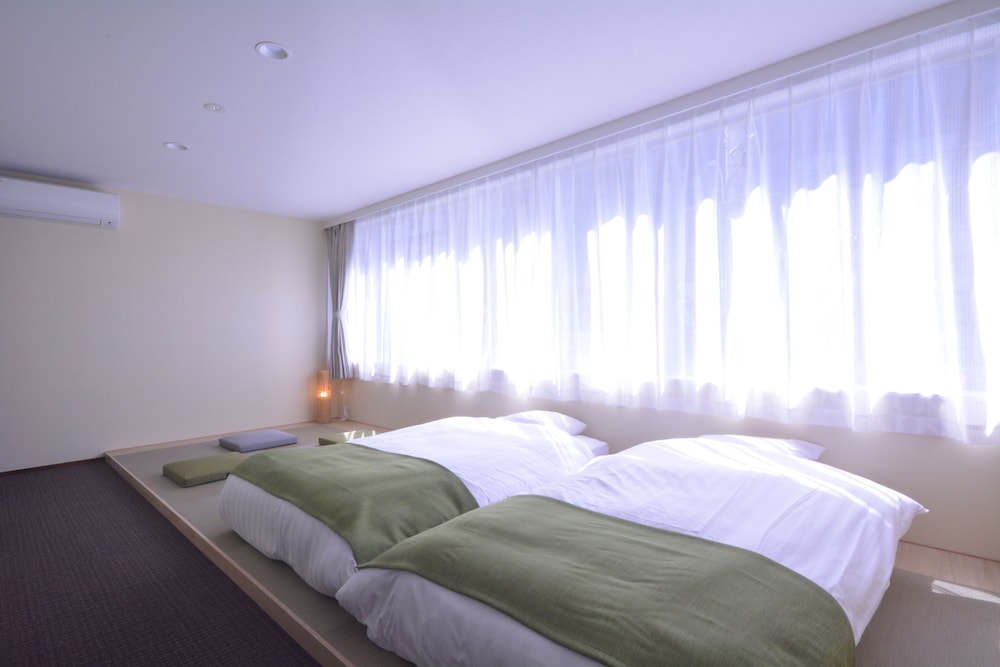 Comfort Studio Suite, Multiple Beds, Non Smoking, Hot Tub photo 2