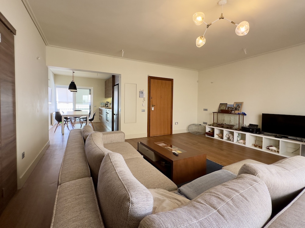Luxury Apartment, 2 Bedrooms, 2 Bathrooms