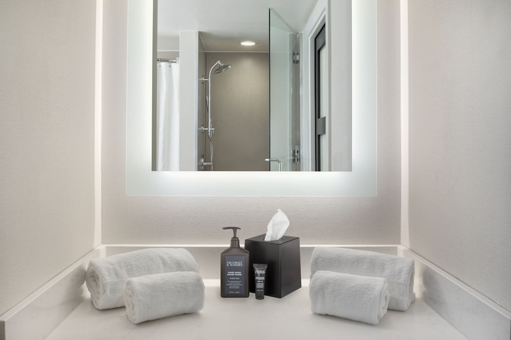 Junior Suite, 1 Bedroom - Photo 5