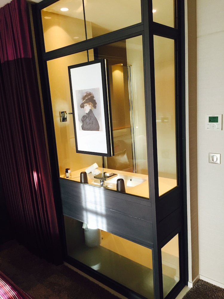 Superior Room, 1 King Bed - Photo 5