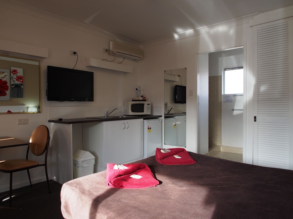 Standard Queen Room photo 3