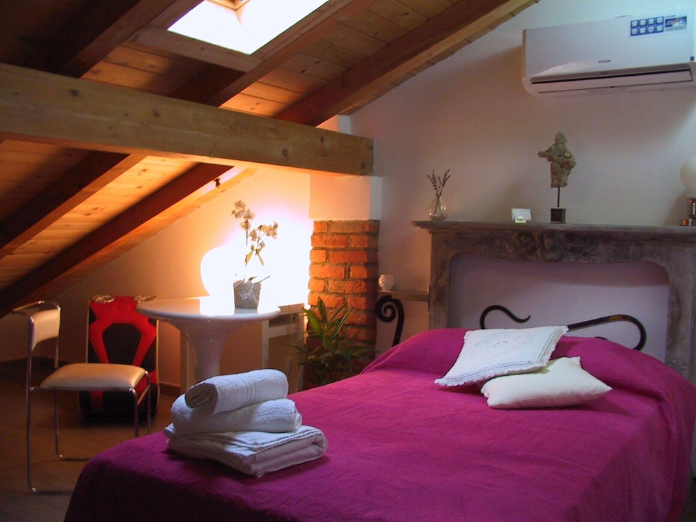 Comfort Double or Twin Room, Private Bathroom (Salvia) photo 1