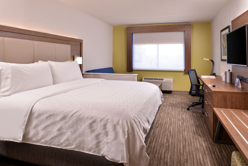 Standard Room, 1 King Bed, Accessible (Mobility) - Photo 1