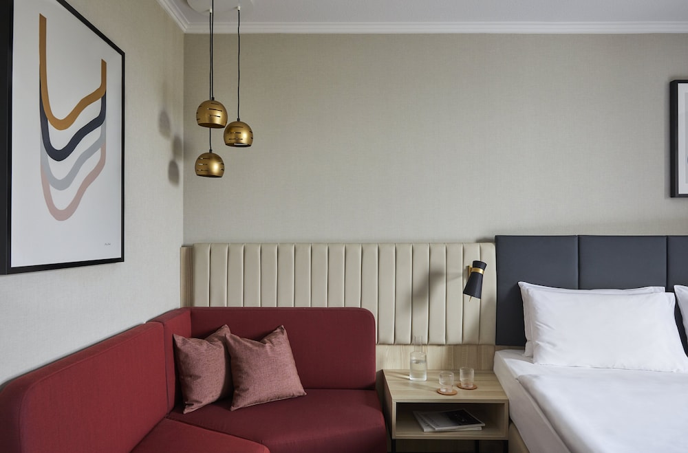 Family Room, Multiple Beds (Premium) photo 2