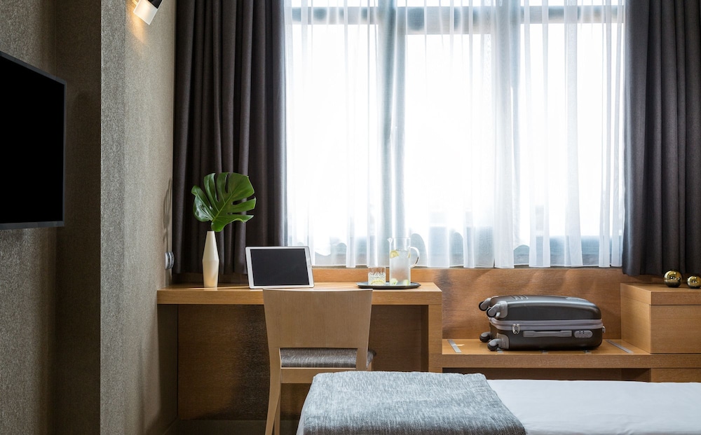 Superior Double or Twin Room - Photo 15