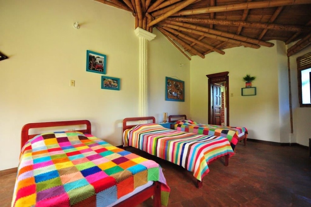 Triple Room, 3 Twin Beds photo 2