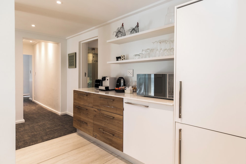 Family Apartment, Multiple Beds, Garden View, Garden Area (Two Bedroom Garden Apartment) photo 2
