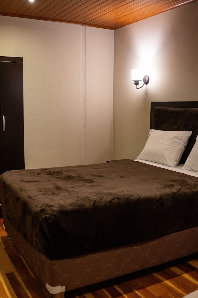 Family Triple Room photo 3