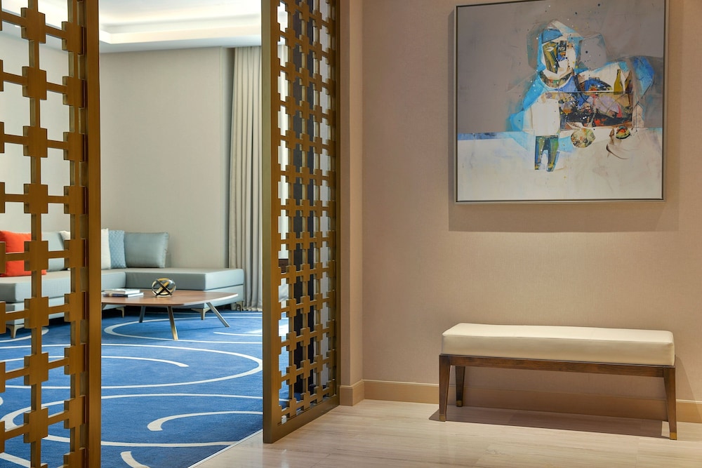 Executive Suite, 3 Bedrooms - Photo 7
