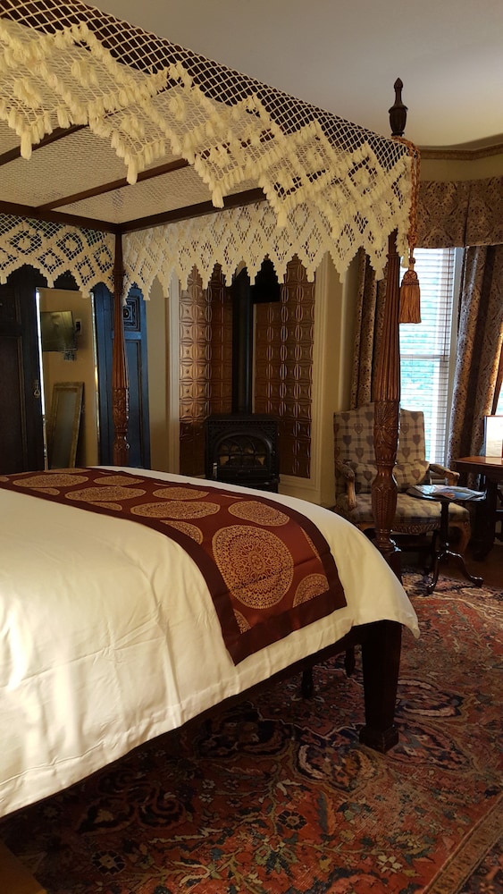 Salon - 1 Queen bed photo 2