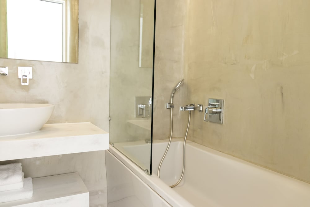 Standard Room - Photo 8