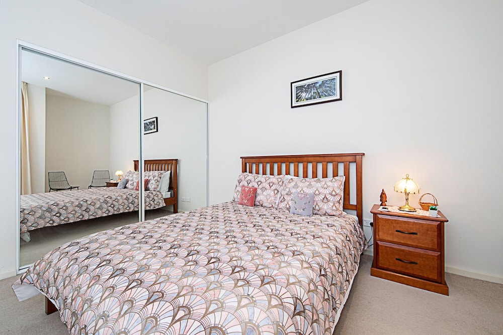 Apartment, 1 Bedroom, Pool Access, City View photo 1