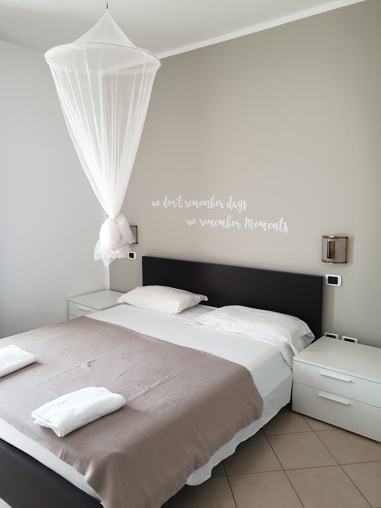 Comfort Apartment photo 2